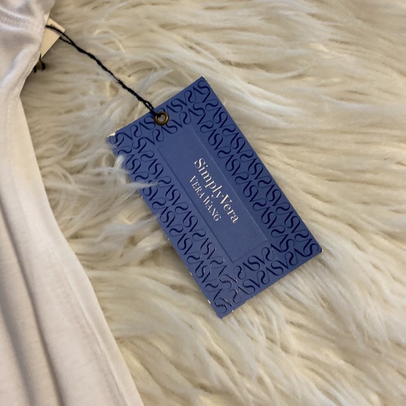 Vera Wang T-shirt brand new with tags - Picture 7 of 8